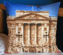Load image into Gallery viewer, C/C Buckingham Palace 17&quot;
